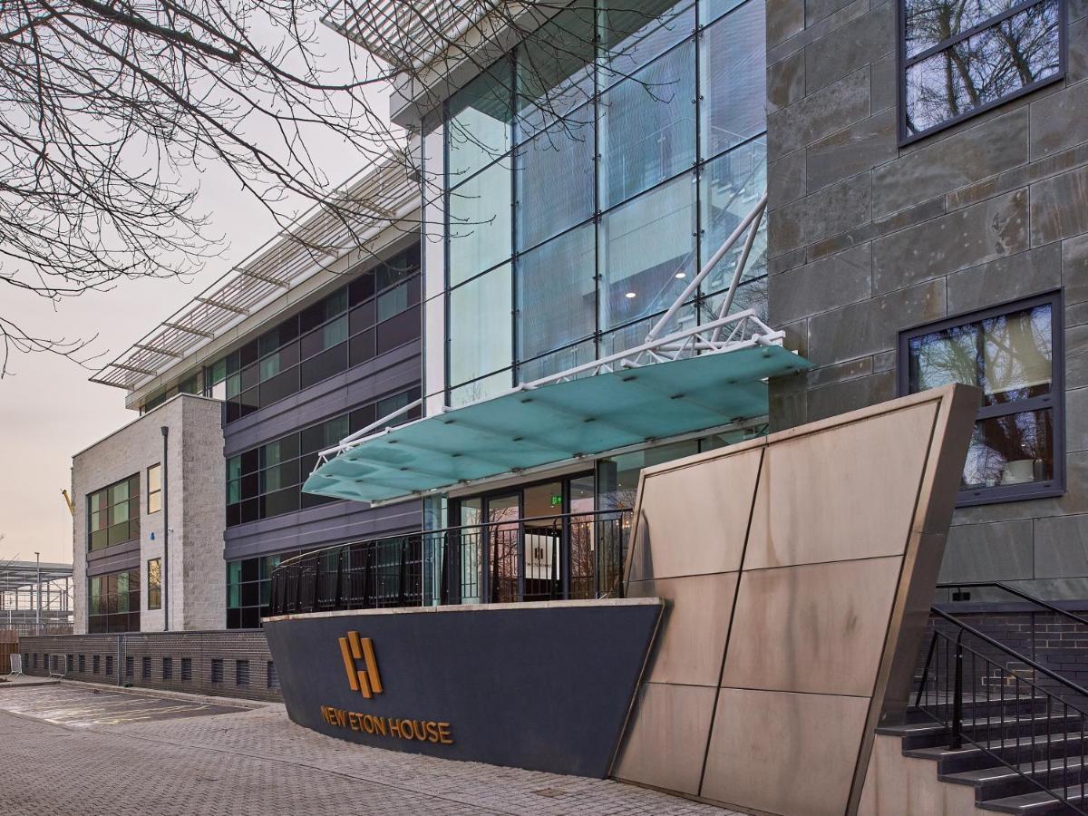 Апартаменти Seven Living Slough - Free Parking & Fast Wi-Fi Екстер'єр фото