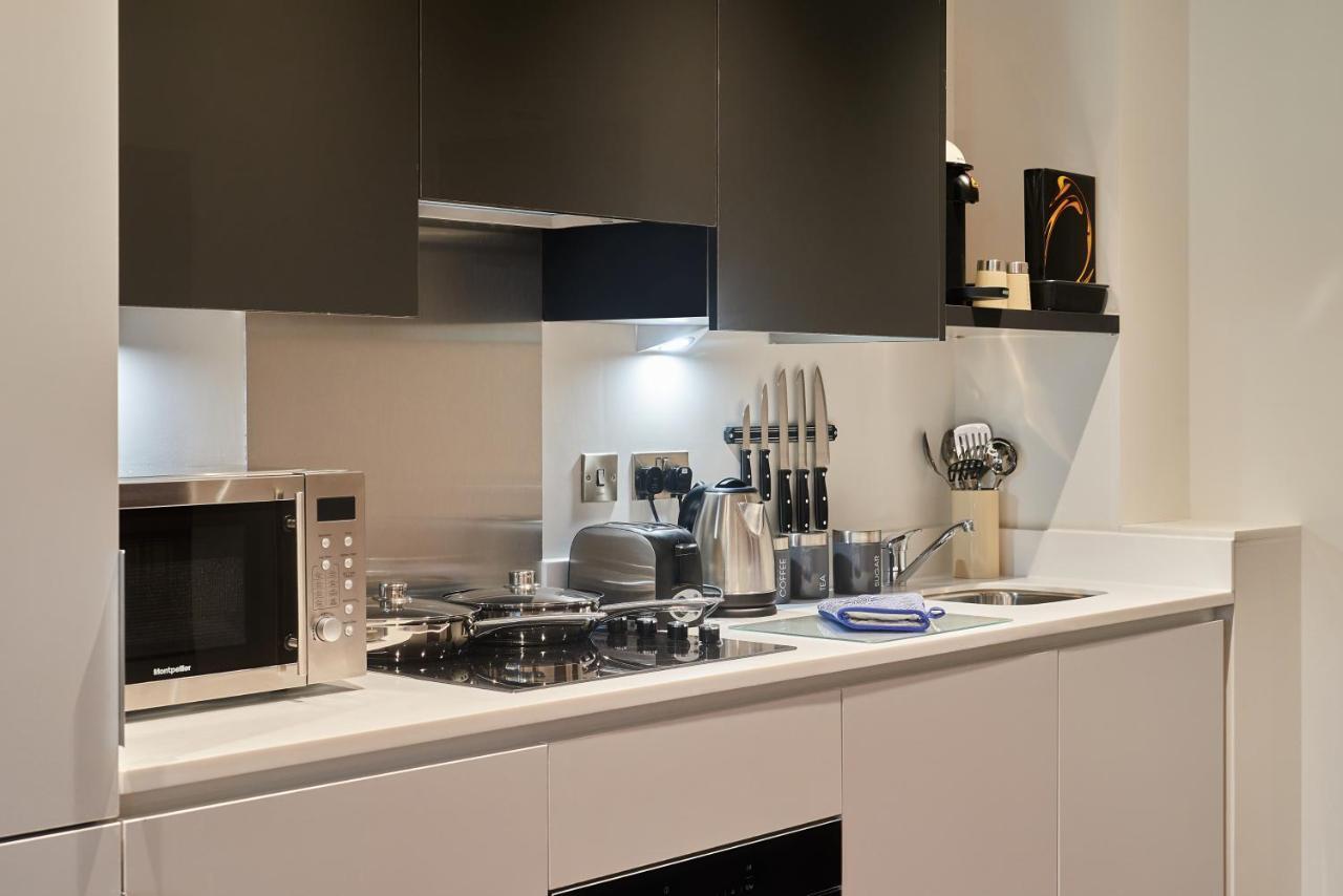 Апартаменти Seven Living Slough - Free Parking & Fast Wi-Fi Екстер'єр фото
